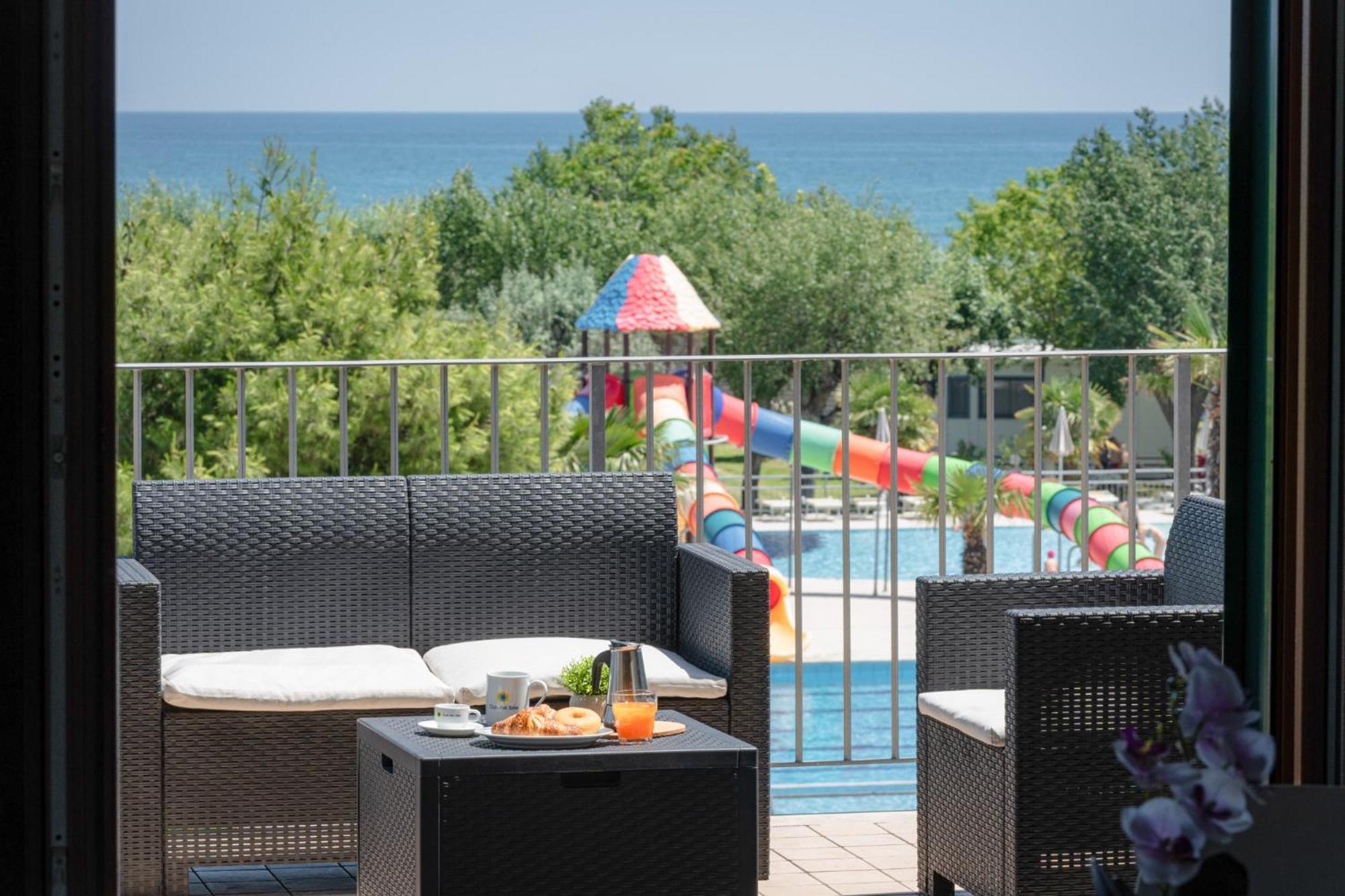 Club Del Sole Stork Family Collection Hotel Giulianova Exterior foto